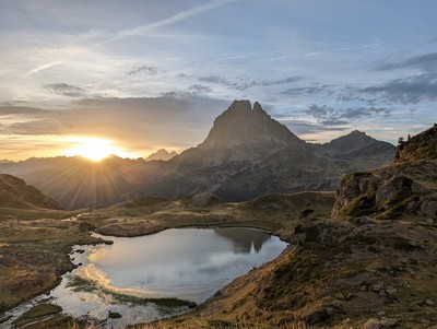 [Concours Photo Sophie 2023] Le soleil inondant la vallée d'Ossau