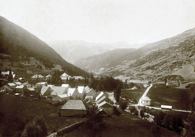 Ville-Vieille et la vallée du Guil en 1904 par le TCF Ville-Vieille et la vallée du Guil en 1904 par le TCF