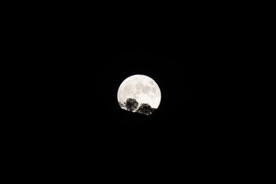 [Concours Photo Sophie 2023] mega lune sur pic d'Asté