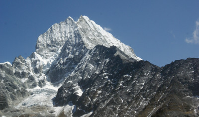 Thamserku vu du village Khumjung, Népal Thamserku vu du village Khumjung, Népal