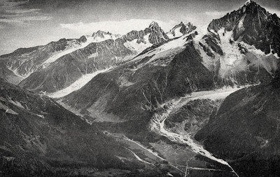 La Mer de Glace au niveau du rocher des Mottets, vers 1900 La Mer de Glace au niveau du rocher des Mottets, vers 1900