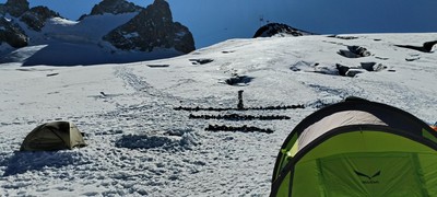 Le glacier se défend