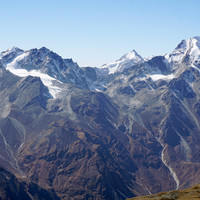 Naya Kanga, Kanja La et Kanja Himal depuis le Yala Peak