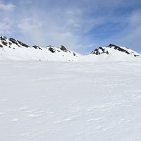 Col et pointe de Dziule à droite