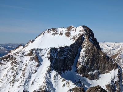Mont Ponset, Face E à l'ombre devant la combe SE Mont Ponset, Face E à l'ombre devant la combe SE
