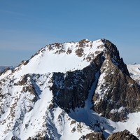 Mont Ponset, Face E à l'ombre devant la combe SE