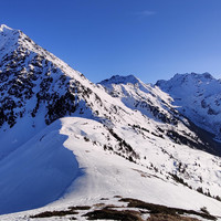 Grands Moulins : couloir NW et arête NW