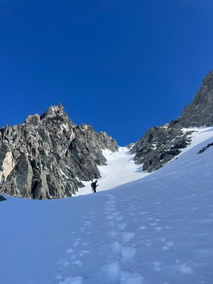 Après le coude, fin du couloir visible