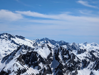 Têtes N des Bresses à g., Tablasses et son couloir NW, depuis le Malinvern