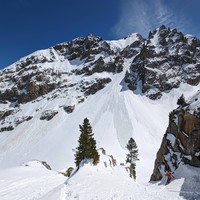 descente face au cone du couloir NW des Tablasses