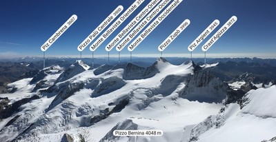 Sommet du Piz Bernina: vue sur la chaîne qui va du Piz Cambrena à Crest'Aguzza en passant par le Piz Palü et Bellavista Sommet du Piz Bernina: vue sur la chaîne qui va du Piz Cambrena à Crest'Aguzza en passant par le Piz Palü et Bellavista