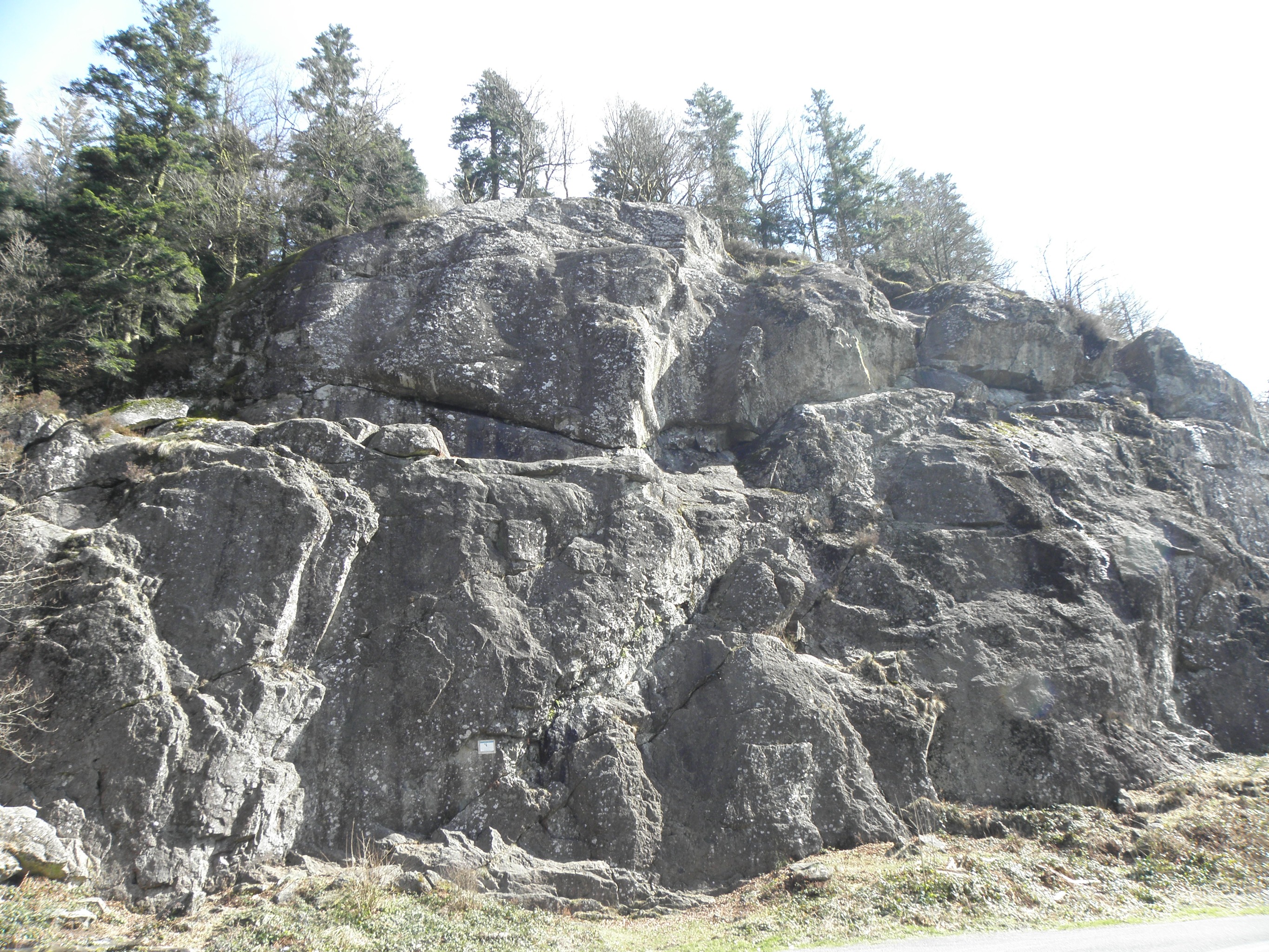partie gauche de la grande falaise