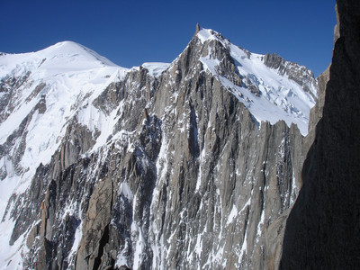 Il Monte Bianco 4808 m e Mont Maudit 4465 m durante la salita alla Pointe Chaubert 4074 m.