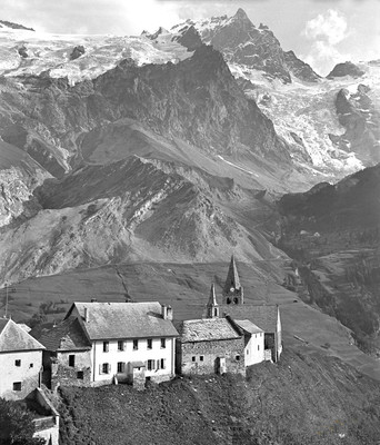 La Meije vue de la Grave par Paul Michels La Meije vue de la Grave par Paul Michels