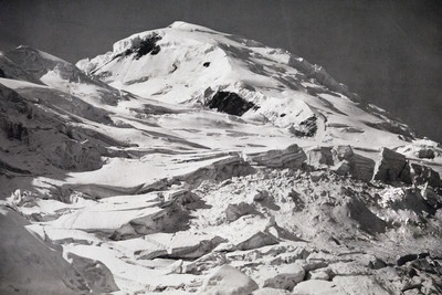 Dôme du goûter N, Glacier des Bossons, en 1860, par Bisson Frères Dôme du goûter N, Glacier des Bossons, en 1860, par Bisson Frères