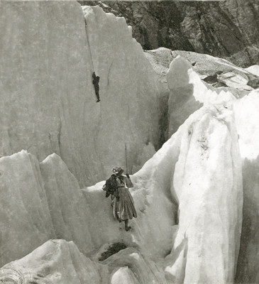 Sortie de crevasse à Grindelwald par Braun en 1863 Sortie de crevasse à Grindelwald par Braun en 1863