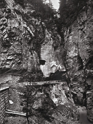 Gorge de Pfeiffers en 1875 par Adolphe Braun Gorge de Pfeiffers en 1875 par Adolphe Braun