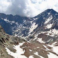 Pointe et col de Leppe et dans le nuage la Pointe Garzotto versant Vallon des Laures