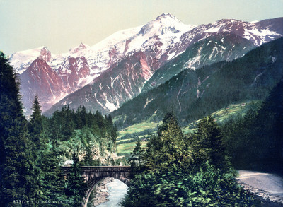 Mont Blanc Du Tacul, Mont Maudit, Aiguille du Goûter vus du pont Ste Marie en 1900 par Photoglob N°0000008731