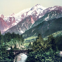 Mont Blanc Du Tacul, Mont Maudit, Aiguille du Goûter vus du pont Ste Marie en 1900 par Photoglob N°0000008731