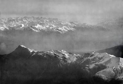 Chaine du Morgon en bas, massif des Ecrins en haut, par Walter Mittelholzer Chaine du Morgon en bas, massif des Ecrins en haut, par Walter Mittelholzer