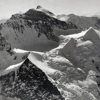 Jungfrau par Walter Mittelholzer