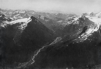Pontresina, vallée d'Ova da Bernina, passo Bernina, Piz Albris, par Walter Mittelholzer Pontresina, vallée d'Ova da Bernina, passo Bernina, Piz Albris, par Walter Mittelholzer