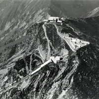 Sommet du Niesen, par Walter Mittelholzer en 1929
