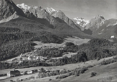 Gare de Scuol, Vulpera, par Jean Gaberell Gare de Scuol, Vulpera, par Jean Gaberell