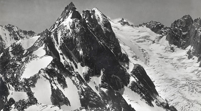 Sciora, glacier Bondasca par Jean Gaberell Sciora, glacier Bondasca par Jean Gaberell
