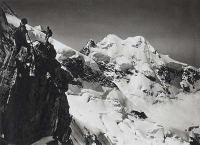 Piz Roseg vu de la montée au Piz Bernina par Jean Gaberell Piz Roseg vu de la montée au Piz Bernina par Jean Gaberell