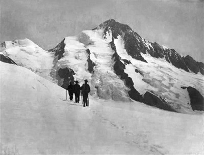 Finsteraarhorn par Vittorio Sella Finsteraarhorn par Vittorio Sella