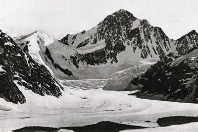 Finsteraarhorn vu du glacier Unteraar par Gyger