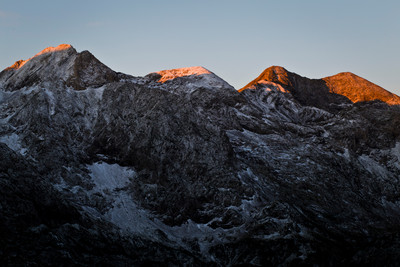 [Concours Photo Sophie 2024]lever de soleil sur les premières neiges