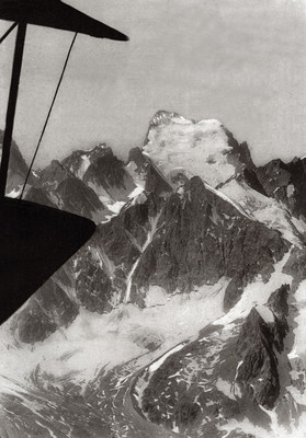 Barre des Ecrins et Roche Faurio N