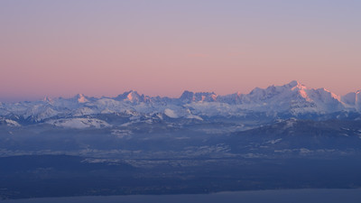 [Concours Photo Sophie 2024] Coucher de soleil sur le massif du Mont-Blanc depuis le Jura