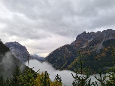 [Concours Photos Sophie 2024] Fenêtre triple (conduite, paysage, météo)