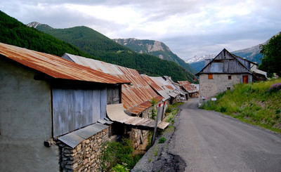 Grande Serenne le long de la route de haute Ubaye Grande Serenne le long de la route de haute Ubaye
