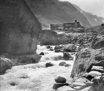 Le torrent des Etançons à la Bérarde, par Henri Ferrand