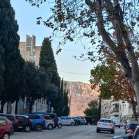 Split - stena Kozjaka "na koncu ulice"