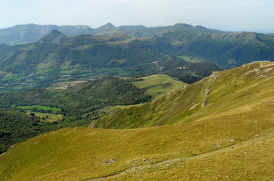 Vue du Plomb du cantal Vue du Plomb du cantal