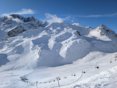 Col de la Cucumelle Pano W: Clouzis, Eychauda, Yret, un bout du Pic de Pré les Fonts... Col de la Cucumelle Pano W: Clouzis, Eychauda, Yret, un bout du Pic de Pré les Fonts...