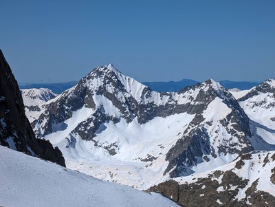 Tête et Brèche du Claus NE et Cime de la Lause (zoom depuis le Matto) Tête et Brèche du Claus NE et Cime de la Lause (zoom depuis le Matto)