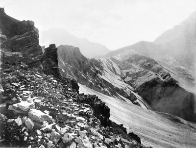 Col de Pouriac vu du Pas de la Cavale, en 1897 par Paul Lancrenon Col de Pouriac vu du Pas de la Cavale, en 1897 par Paul Lancrenon