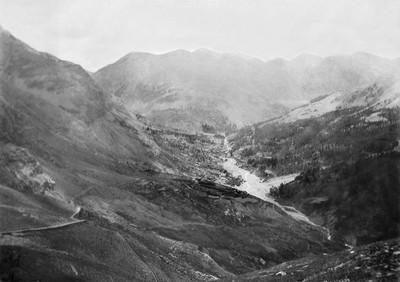 Vallée du Bachelard vue du sentier du Col de Fours, en 1897 par Paul Lancrenon Vallée du Bachelard vue du sentier du Col de Fours, en 1897 par Paul Lancrenon