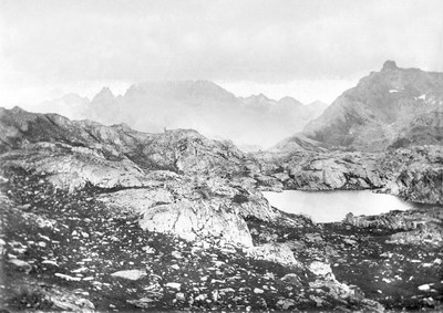 Col de Longet. Au fond, le Viso, en 1897 par Paul Lancrenon Col de Longet. Au fond, le Viso, en 1897 par Paul Lancrenon