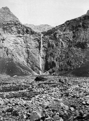 Cascade du torrent du Boudou par Paul Lancrenon Cascade du torrent du Boudou par Paul Lancrenon