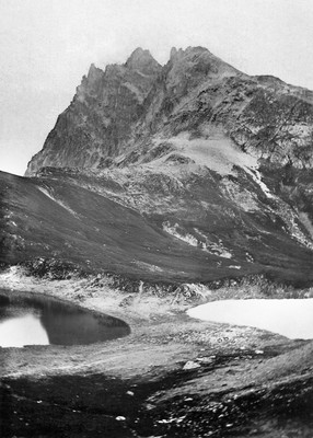 Aiguille Noire, Col de la Plagnette, en 1898 par Paul Lancrenon Aiguille Noire, Col de la Plagnette, en 1898 par Paul Lancrenon