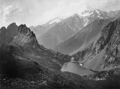 Grand Lac du Monêtier, en 1898 par Paul Lancrenon Grand Lac du Monêtier, en 1898 par Paul Lancrenon