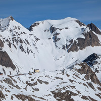 Rifugio Città di Busto devant Klein Grieshorn (à g.) ; Grieshorn, depuis le Lago del Sabbione